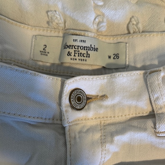Vintage Abercrombie & Fitch White Jean Shorts with Silver Accents - Picture 3 of 6